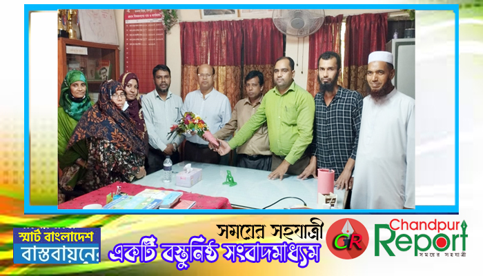মতলব উত্তর নবাগত শিক্ষা অফিসারকে ফুলেল শুভেচ্ছা