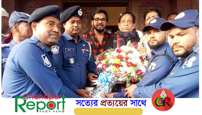 মায়া চৌধুরীকে ফুলেল শুভেচ্ছা জানান মোহনপুর নৌ-পুলিশ ফাঁড়ি