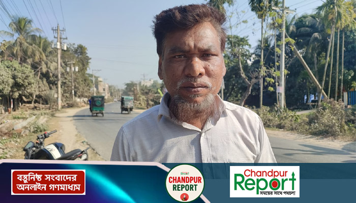 হাজীগঞ্জের টোরাগড় গ্রামের জুলাই যোদ্ধা জয়নাল আবেদীন সরদার পায়ের ব্যথায় ভুগছে এখনো