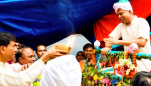 হাজীগঞ্জে ইসকনের রথযাত্রার উদ্বোধন করলেন রোটা. রুহিদাস বণিক