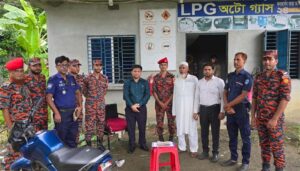ফরিদগঞ্জে মোবাইল কোর্টে এলপিজি ফিলিং স্টেশনকে ১ লাখ টাকা জরিমানা